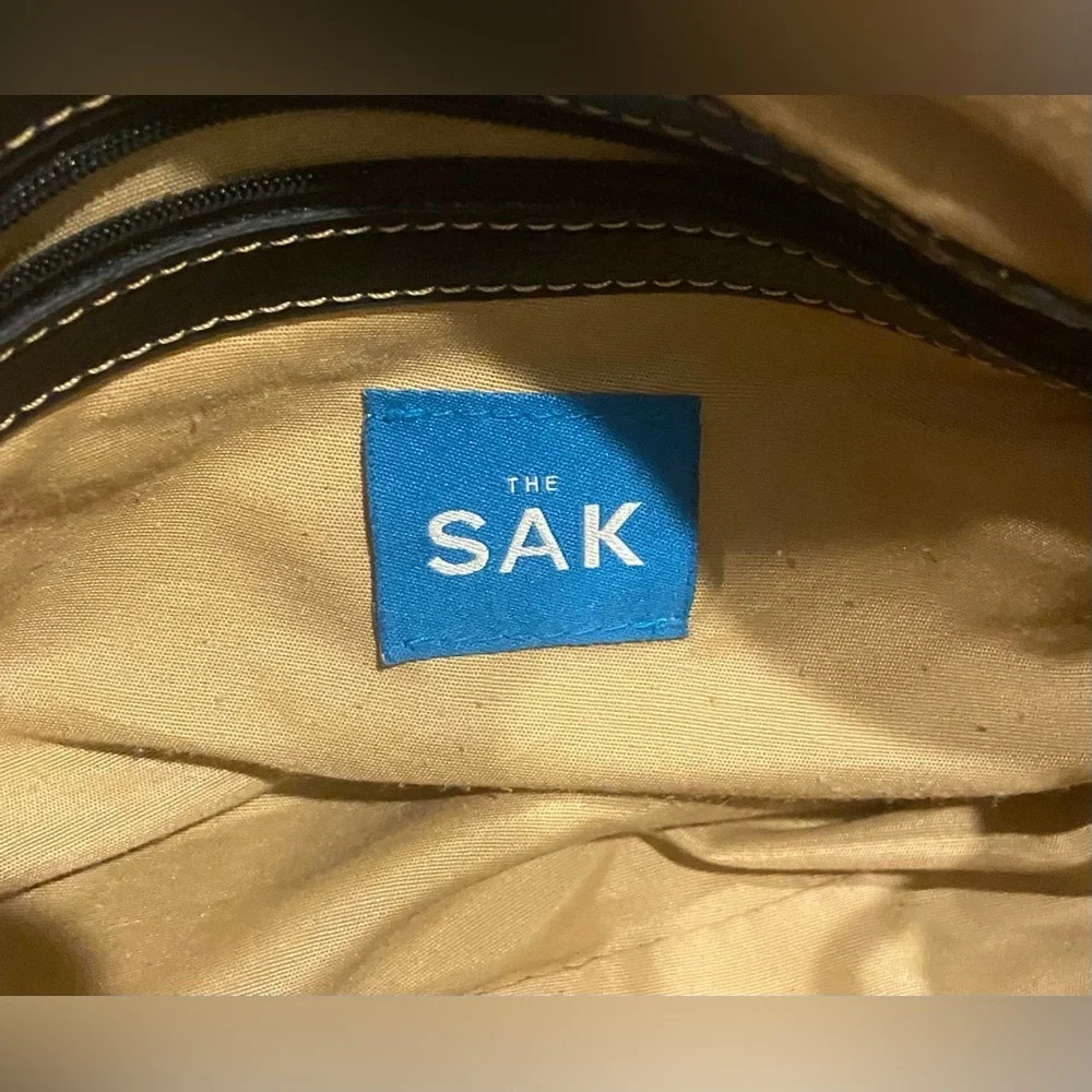 The Sak Black Leather Hobo Shoulder Handbag Zip Close